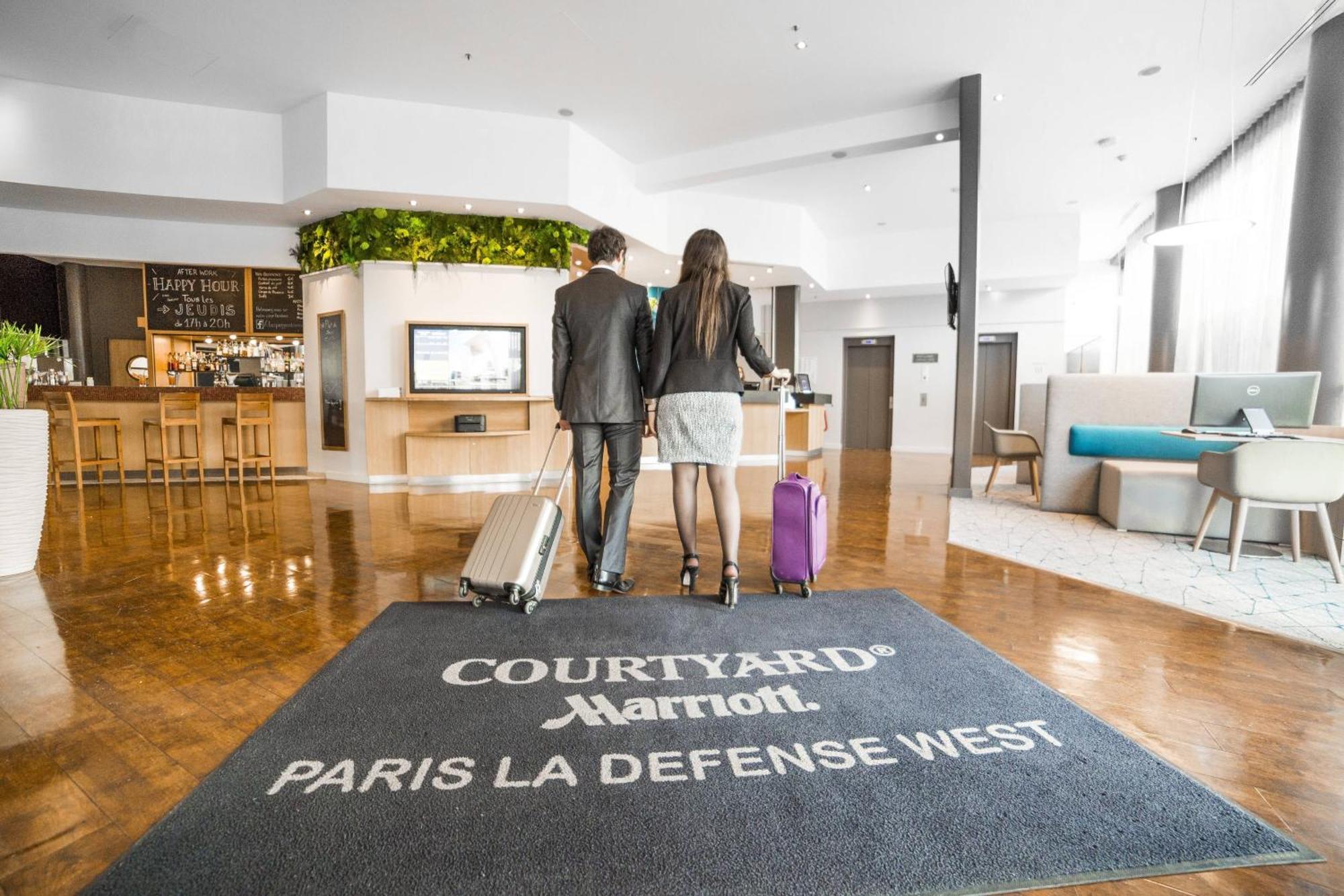 Courtyard By Marriott Paris La Defense West - Colombes Hotel Colombes  Exterior photo